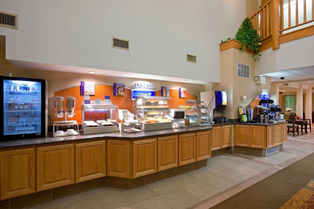 Holiday Inn Express & Suites Carneys Point - Pennsville By Ihg Exteriör bild