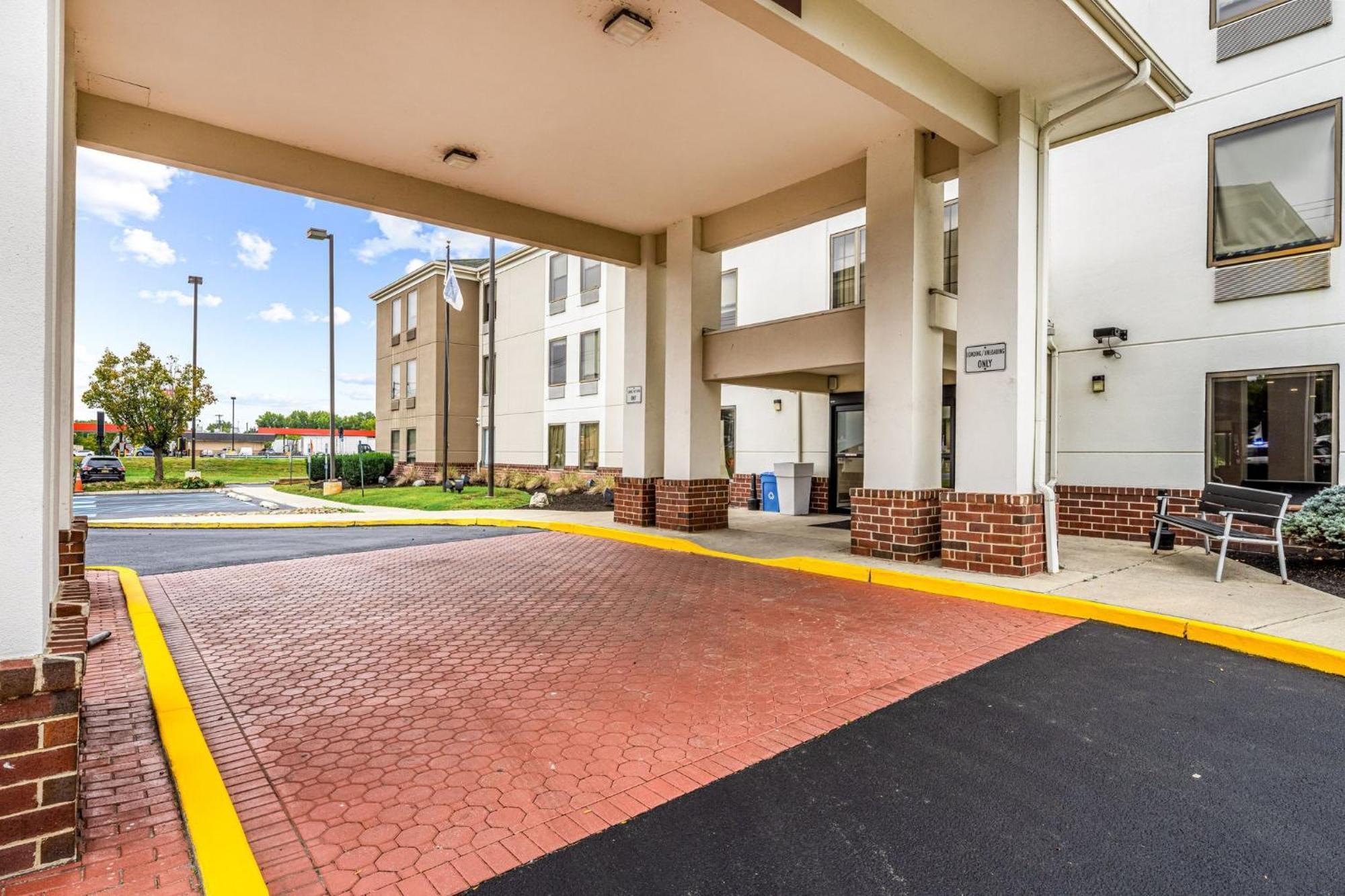 Holiday Inn Express & Suites Carneys Point - Pennsville By Ihg Exteriör bild