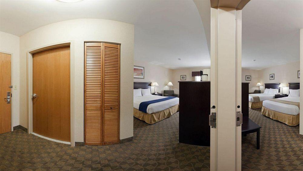 Holiday Inn Express & Suites Carneys Point - Pennsville By Ihg Exteriör bild